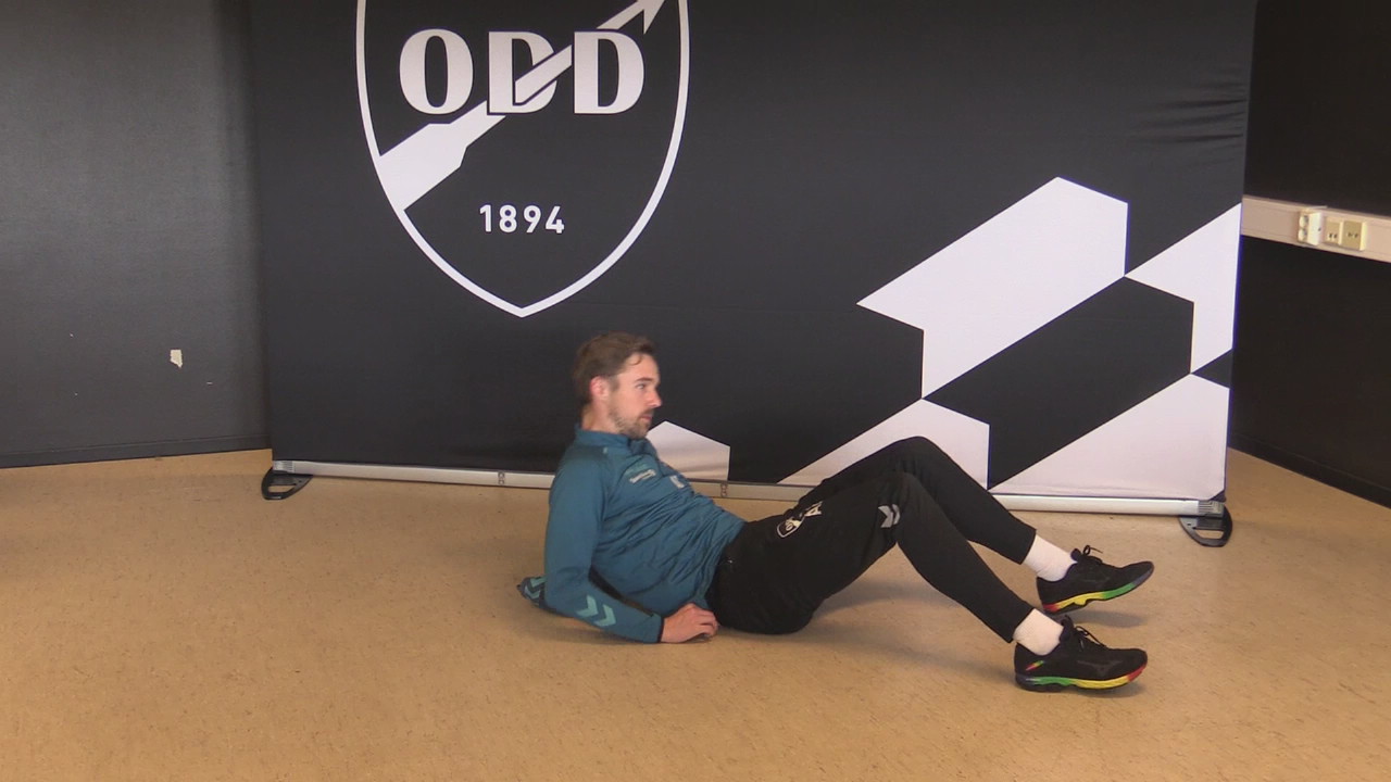 Sit ups reverse Level 2.MP4